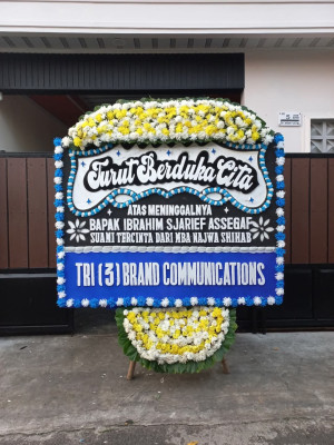 Papan Bunga Duka di Marga